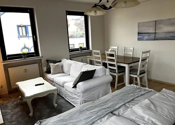 Wunderschoene 3-Zimmer Wohnung Fuer 8 Personen